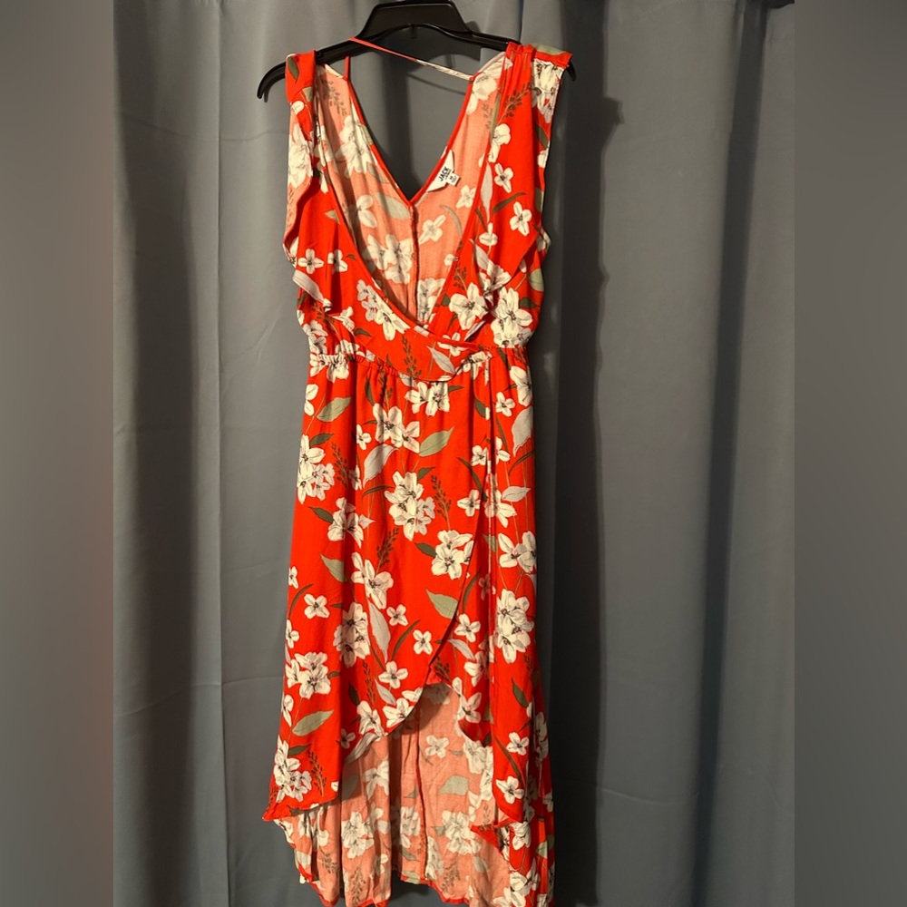 Jack by BB Dakota Beautiful summer dress. High/low hem. Light and flowy.